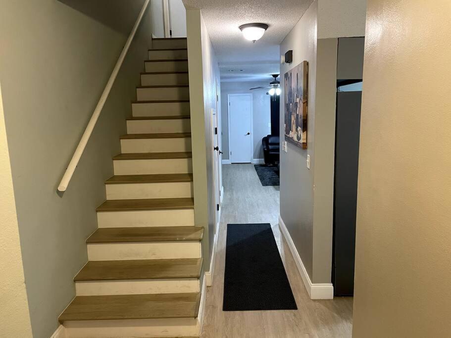 Modern 2 Bedroom Townhome Minutes From The Beach!! Fort Walton Beach Exterior photo